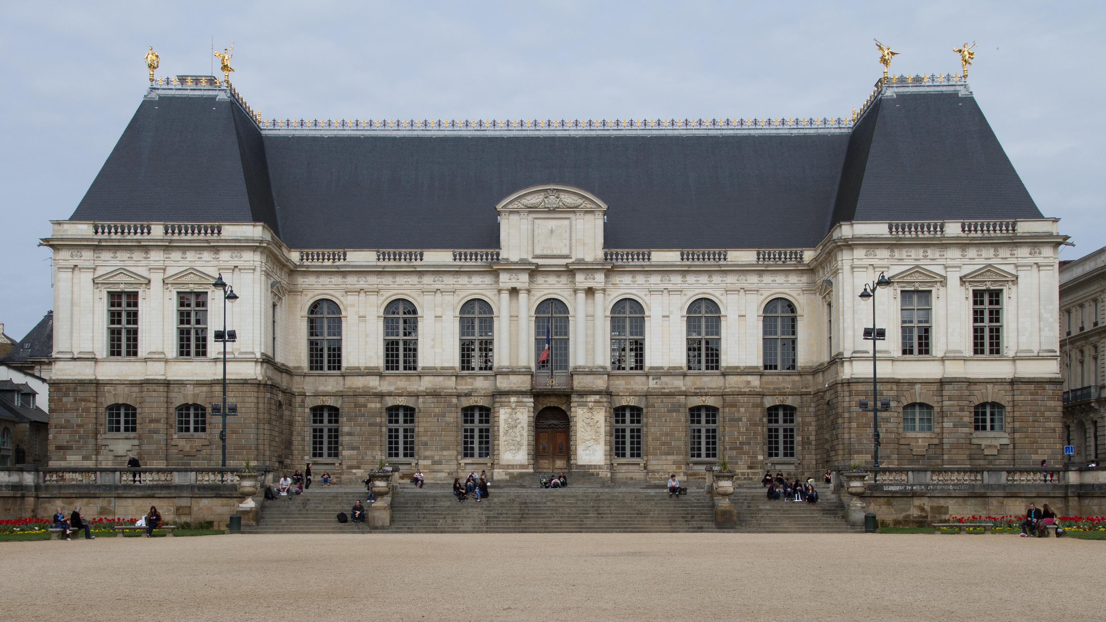 Parlement de Bretagne interior tour