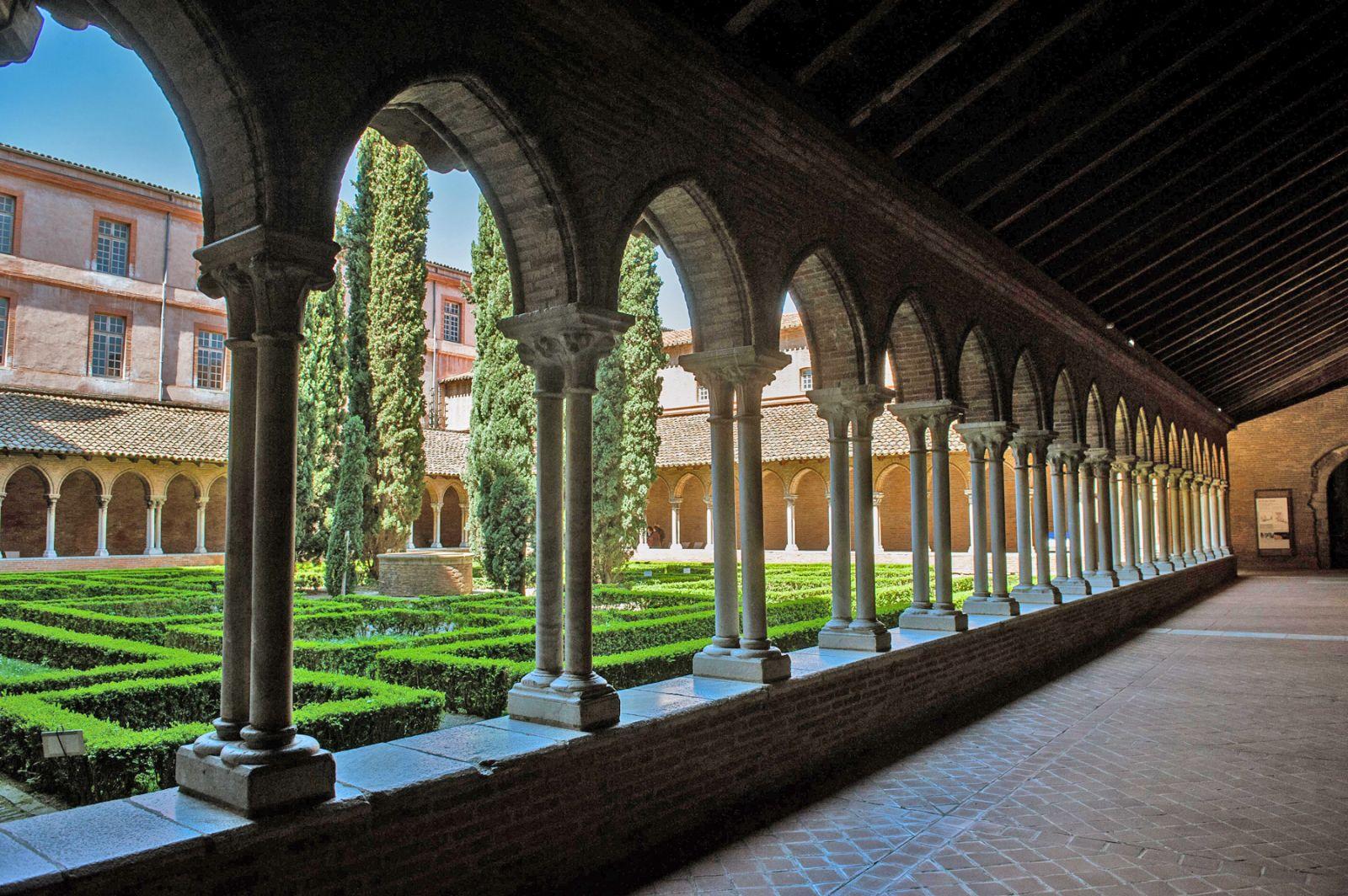 Couvent des Jacobins cloister