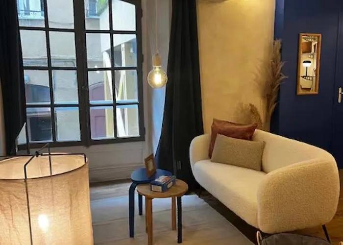 Le Petit Horloge, Hyper centre de Rennes